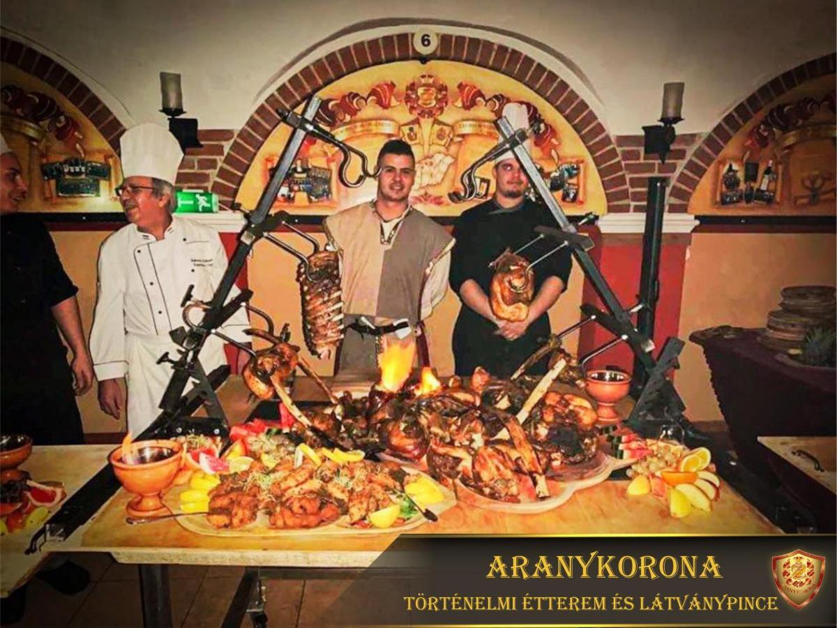 Aranykorona Hotel Miskolc Exterior foto