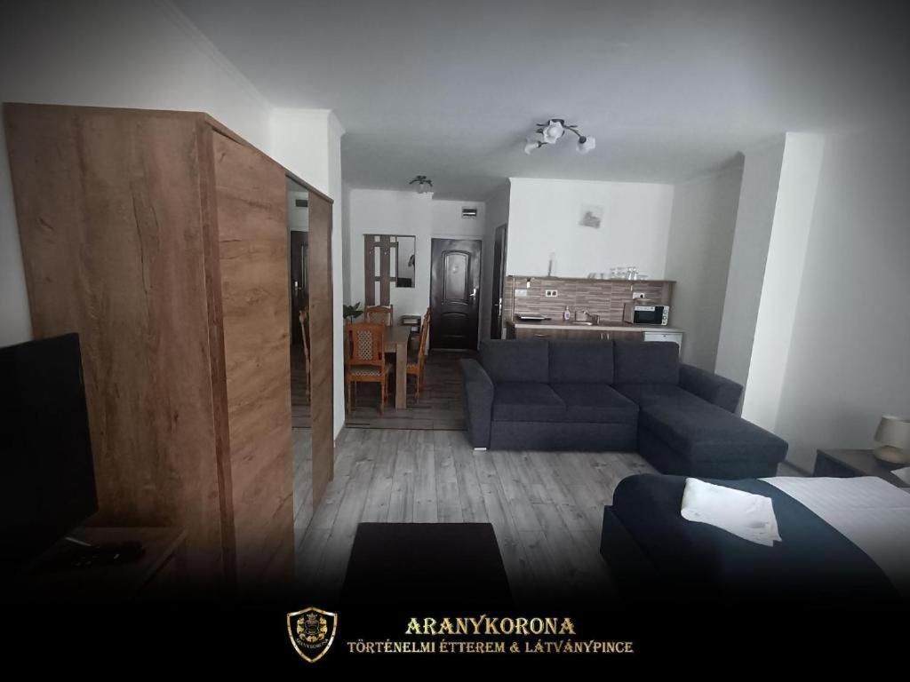 Aranykorona Hotel Miskolc Exterior foto